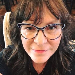 Meet your Posher, Carmen